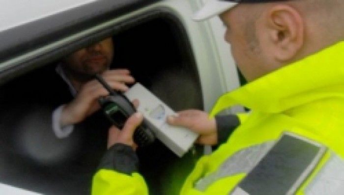 Un bărbat din Cimișlia ar fi încercat să mituiască un polițist de patrulare cu 200 de euro.Foto: cna.md