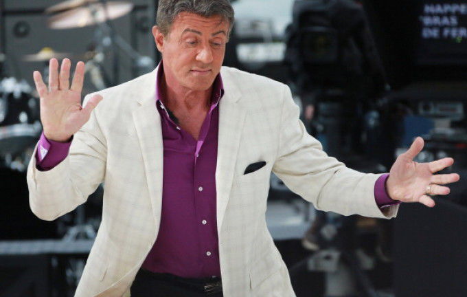 Sylvester Stallone, acuzat că și-ar fi hărțuit sexual o fană. 