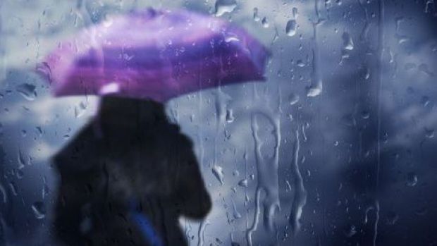 Meteorologii prognozează ploi slabe joi, însoţite de 10 grade. Foto: romaniatv.net