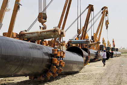 Маршрут газопровода пройдет из России по дну Черного моря через Турцию.