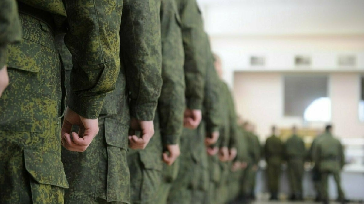 С начала года в российскую армию приняли 117 000 добровольцев и контрактников.