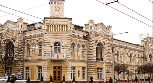 Primăria Chișinău ar putea da în judecată Guvernul Republicii Moldova din cauza unor datorii a Ministerului Finanțelor față de primărie.