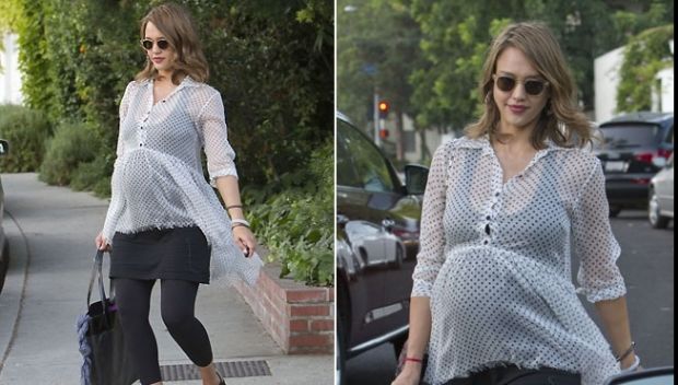 Jessica Alba, mamă pentru a treia oară.