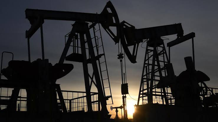 Цена нефти Brent превысила $108 за баррель.