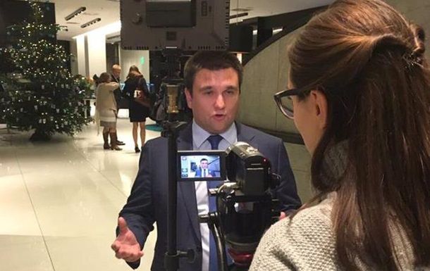 Климкин обещает украинцам безвиз со 100 странами.