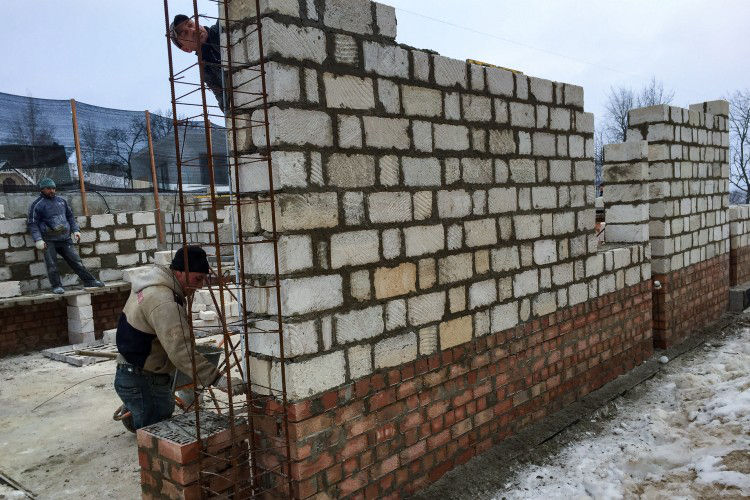 Объемы выполненных строительных работ снизились в 2022 году почти на 14%.