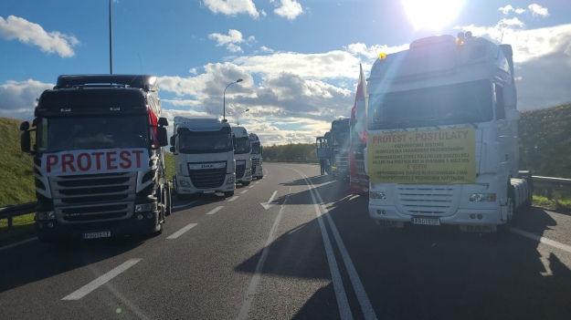Польские перевозчики начали блокаду границы с Украиной.