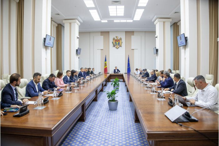 КЧС приняла новые решения по поддержке пострадавших населенных пунктов.