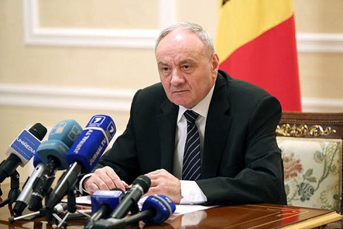 Президент Молдовы Николай Тимофти подписал указы об увольнении заместителей директора Службы информации и безопасности Валентина Дедиу и Валерия Фурдуя.