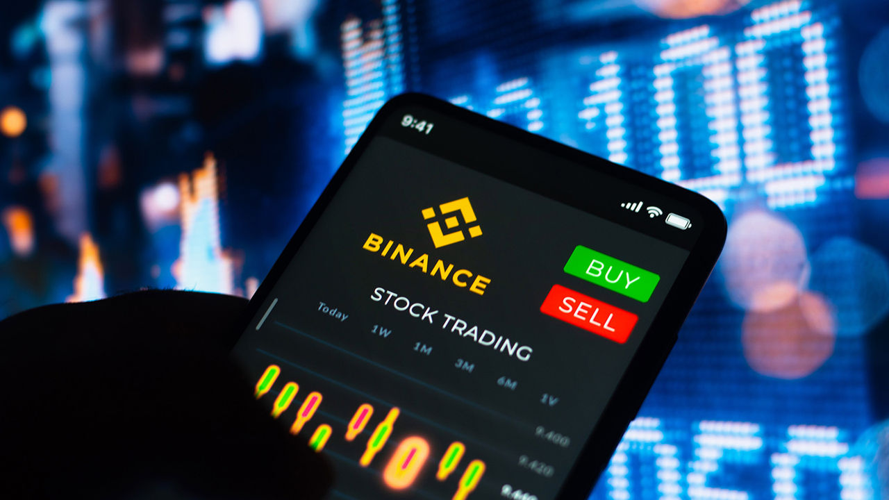 Криптобиржа Binance может лишиться лицензии в ЕС.