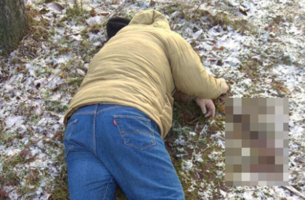 Un polițist, găsit mort într-un parc de la Ciocana