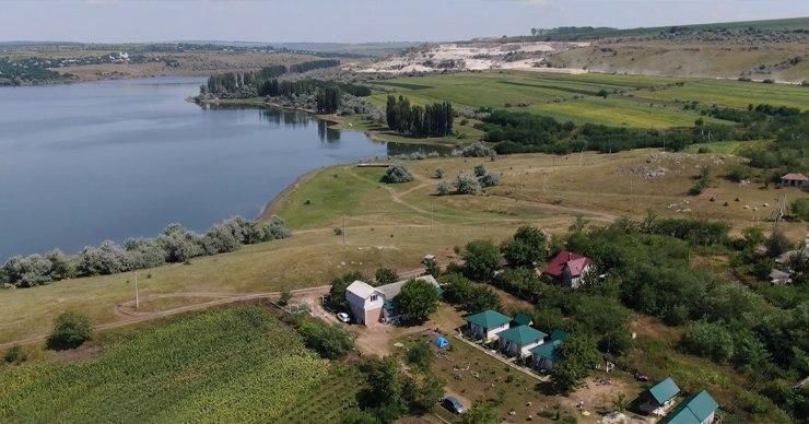 Пансионаты на севере страны не справляются с потоком желающих отдохнуть.