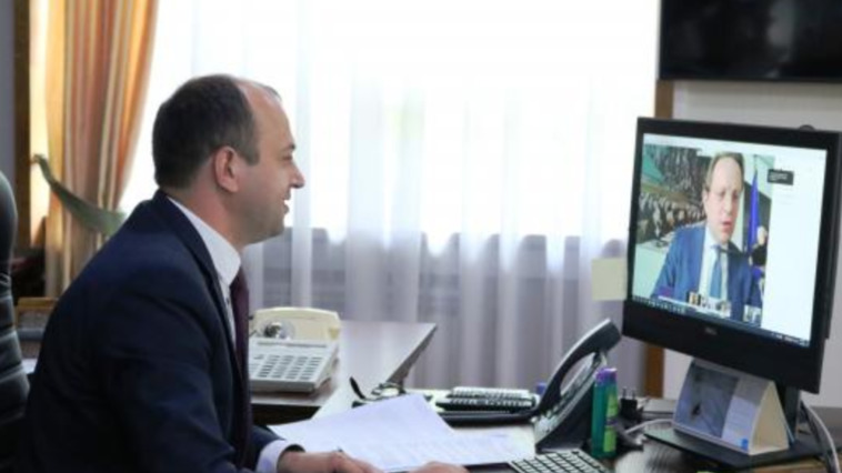 Глава МИДЕИ и еврокомиссар обсудили сотрудничество ЕС и Молдовы.