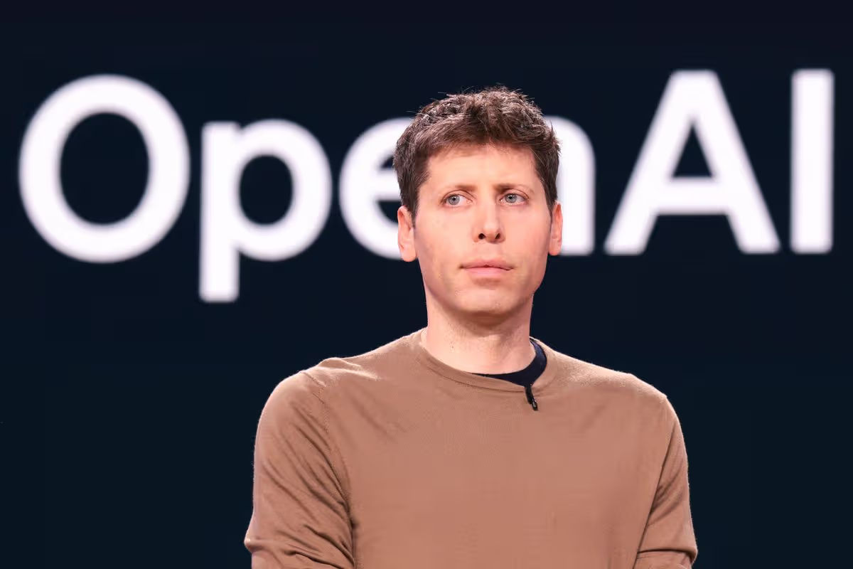 În casa șefului OpenAI, Sam Altman, a fost aruncat un cocktail Molotov.
