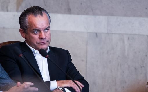 Interviul apărut zilele trecute cu liderul de facto al PD, oligarhul Vladimir Plahotniuc, este un semnal pentru „grupul criminal” de la putere.