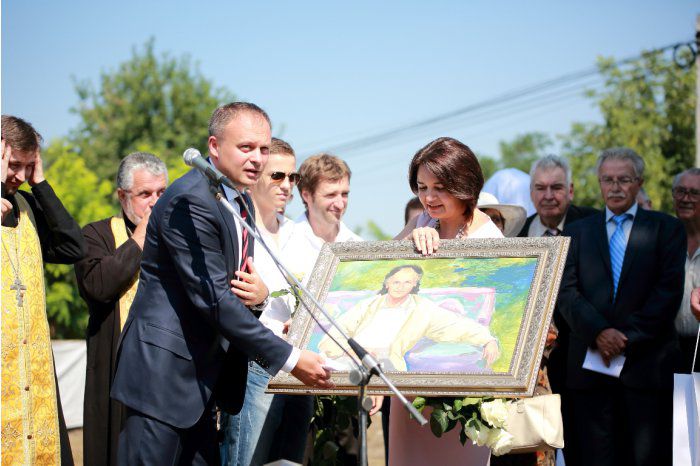 Для широкой публики открыта выставка творчества Григоре Виеру.