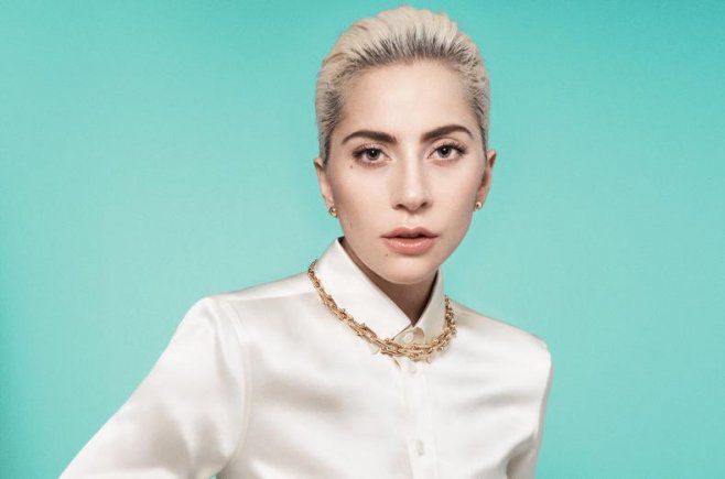 Lady Gaga a dezvăluit că suferă de o boală incurabilă. 
