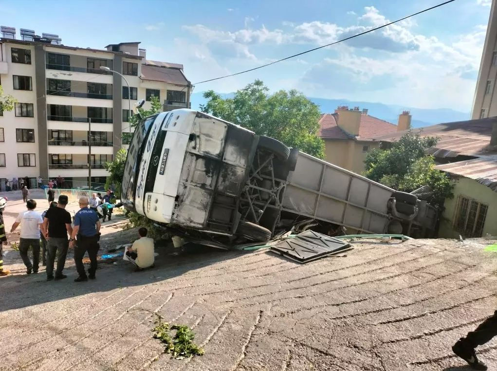 Более 20 туристов пострадали в ДТП на юге Турции.