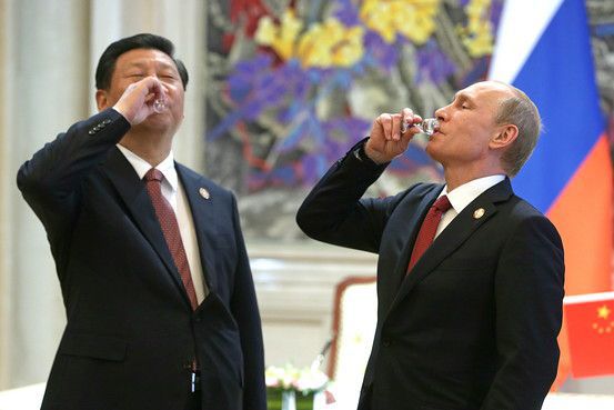 China, care până acum s-a păstrat rezervată față de războiul din Ucraina, și-a anunțat sprijinul față de Rusia și a avertizat Statele Unite că nu-și vor mai putea menține mult timp hegemonia mondială.