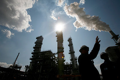 Рост запасов нефти в этом время года — сильный негативный элемент.