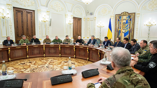 Украина продлила запрет на въезд мужчинам из России.