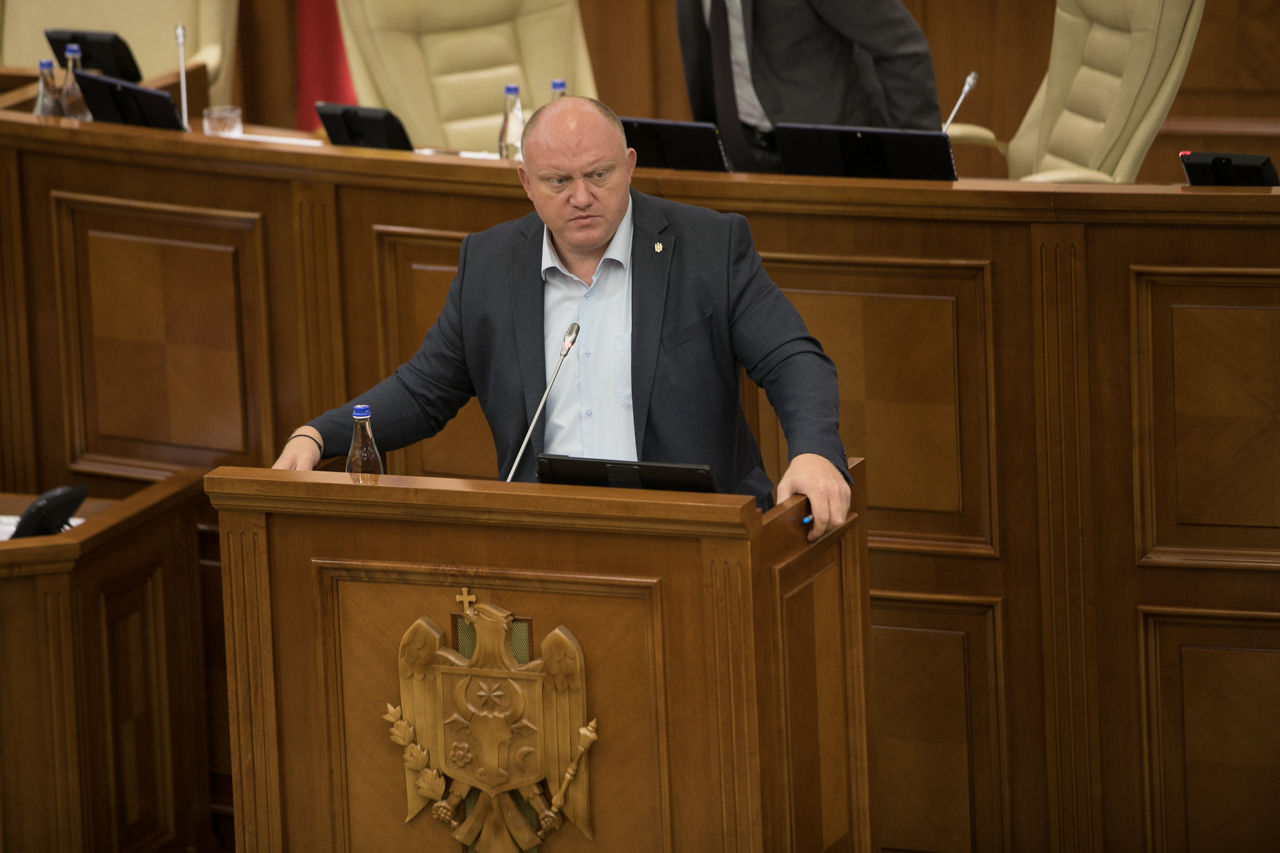 Vasile Bolea rămâne sub ordin de restricție pentru violență în familie, chiar dacă soția a solicitat închiderea cazului.