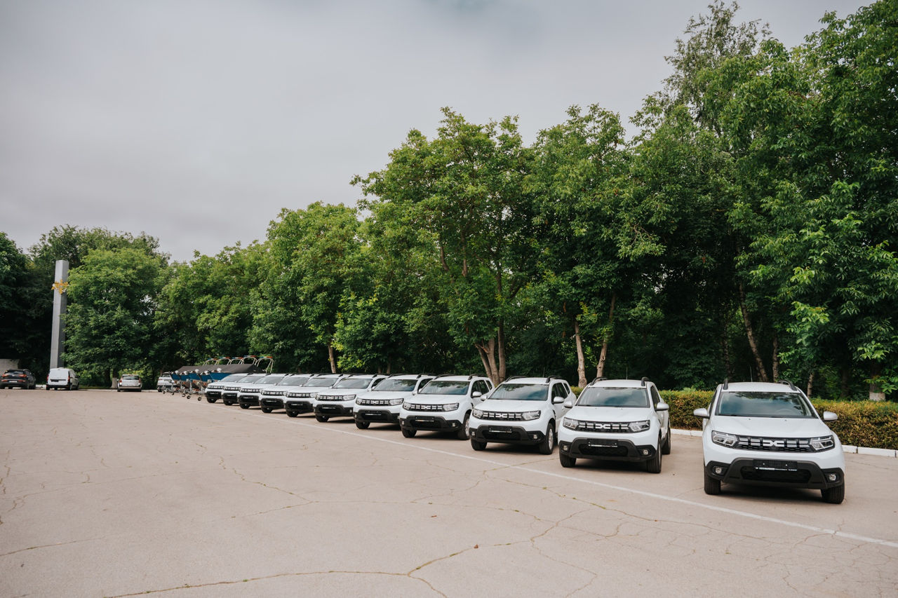 Пограничная полиция получила от Германии 38 автомобилей и 5 моторных лодок.