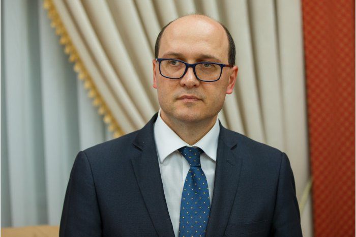 Роман Казан будет исполнять функции генерального секретаря правительства.