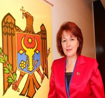 Potrivit ei, "anterior autorităţile locale în mare parte depindeau de bugetul de stat, de unde erau alocate fondurile"