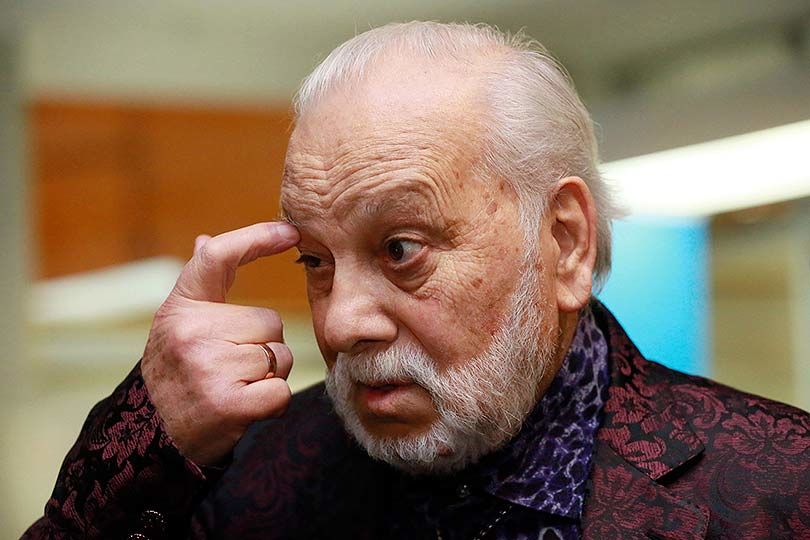 В Москве за гонки разыскивают 87-летнего отца Киркорова.