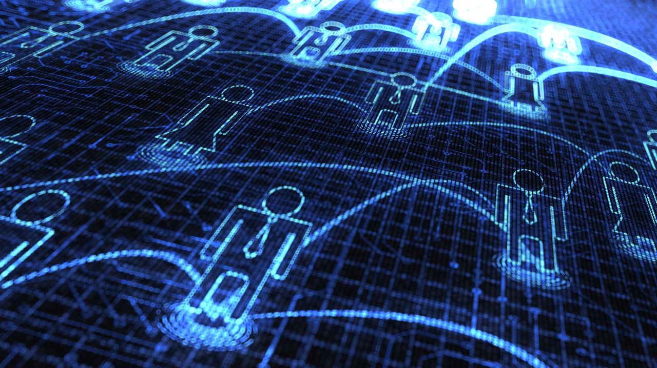 Numărul guvernelor care îşi manipulează cetăţenii pe internet a crescut alarmant. 
