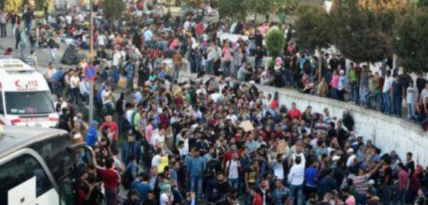 Refugiații, în greva foamei ca să convingă Turcia să îi lase în UE.  Foto: Agerpres.ro