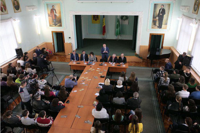 Cei mai buni studenți de la Universitatea din Bălți vor primi bursa președintelui Parlamentului