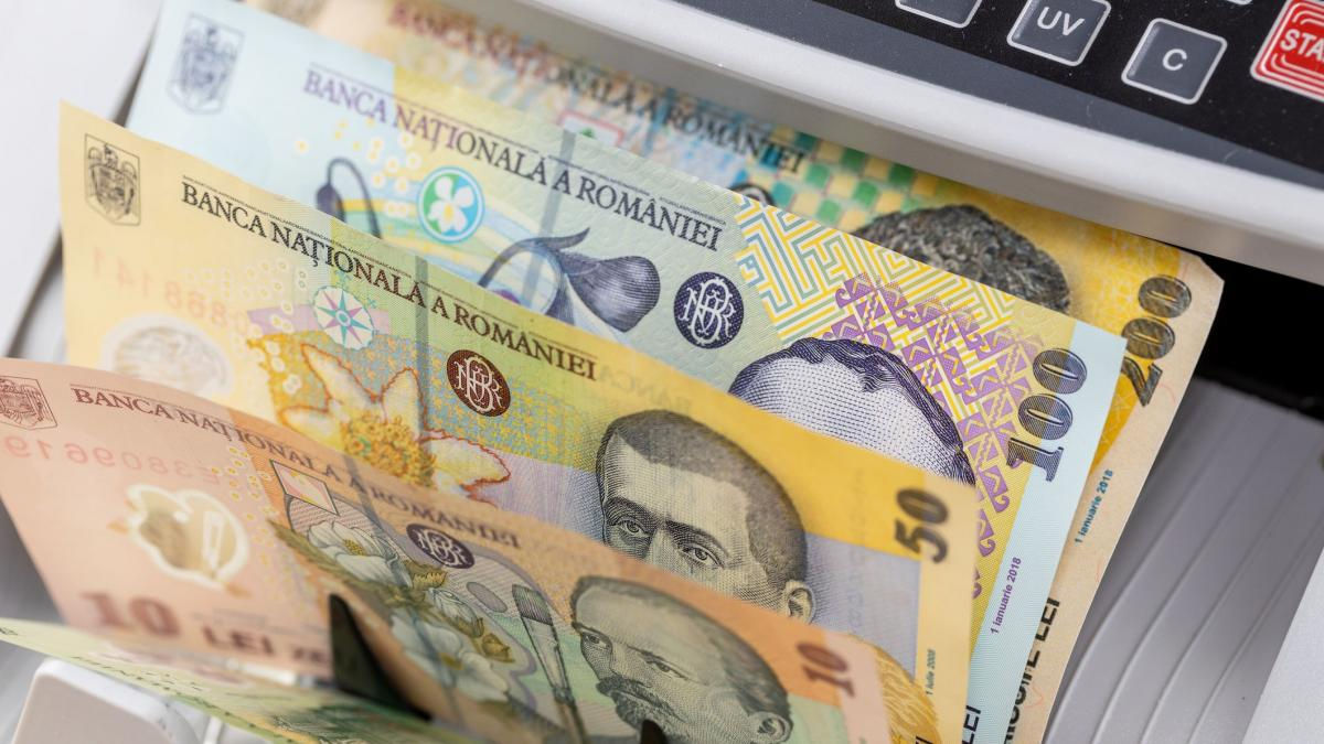 Румыния более чем вдвое сократила отставание по доходам от среднего уровня ЕС.