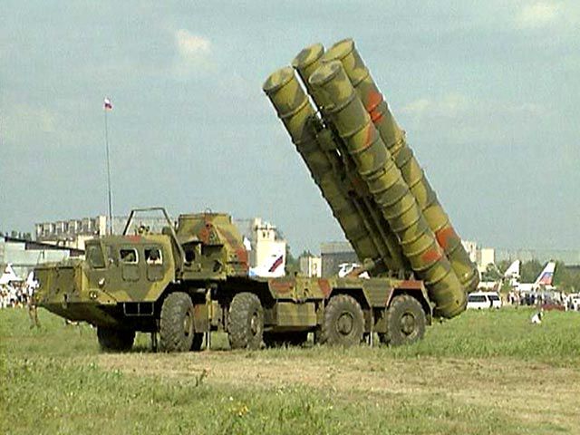 Указ снимает запрет на транзитное перемещение через территорию РФ, в том числе воздушным транспортом, и вывоз с территории РФ в Иран.