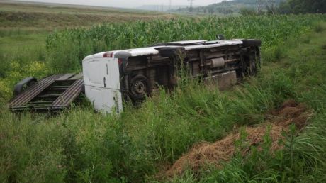 Accidentul s-a întâmplat din cauza vitezei excesive și a drumului umed. Foto:  facebook.com