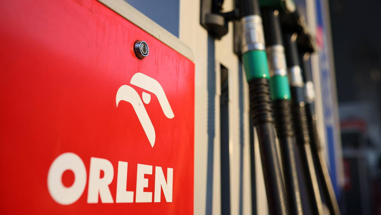 Reuters: Польский Orlen претендует на деньги за газ РФ от Австрии, Словакии и Венгрии.