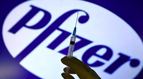 Pfizer не подтвердила риск образования тромбов после вакцинации.
