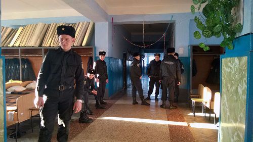 Карабинера, обвиняемого в трёх преступлениях, приговорили четырём годам тюрьмы условно.