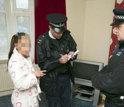  Trei românce stabilite în Marea Britanie, deportate. Ce a descoperit poliţia . Foto: protv.md