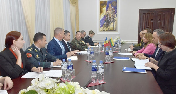 Минобороны Молдовы планирует обмен опыта с Литвой по гибридным угрозам.