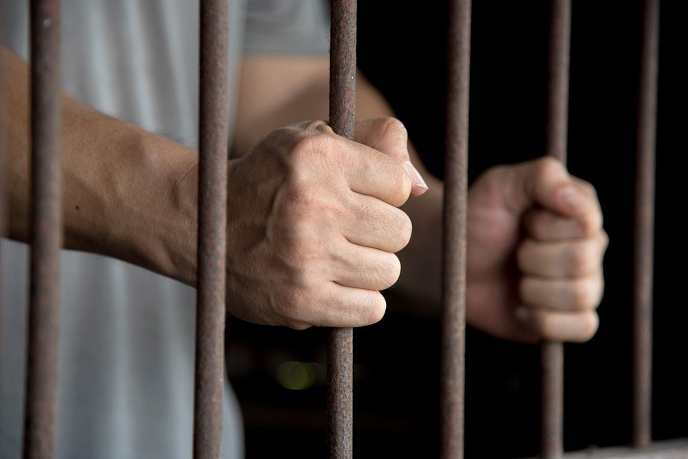 Un bărbat din Sângerei, condamnat la 17 ani de închisoare: Și-a ucis în bătaie fiul după o ceartă la beție.