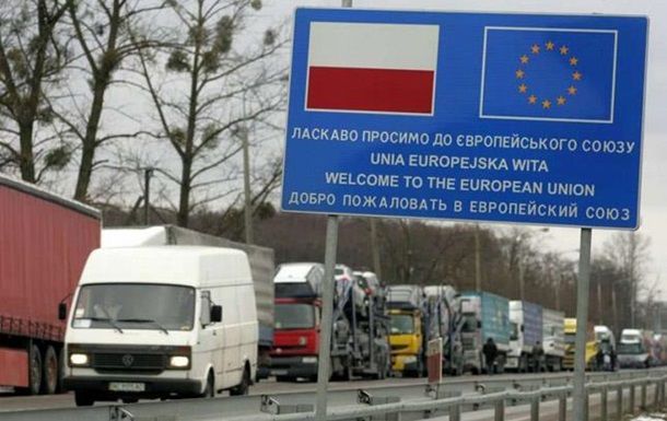 В течение первого полугодия в стране трудоустроились 411 тысяч граждан Украины.