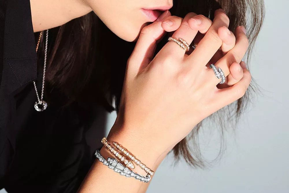 Bvlgari выпустили украшения из 100% этичного золота.