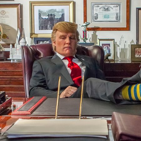 Премьера байопика совпала с победой Трампа на праймериз в Нью-Гэмпшире.