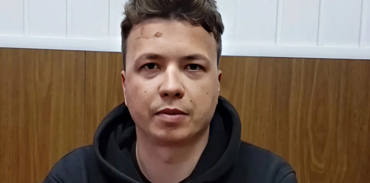 Мать задержанного в Беларуси журналиста заявила, что ее сыну грозит смерть.