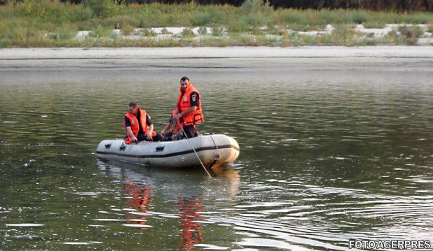 Patru persoane și-au pierdut viața în timpul scăldatului.