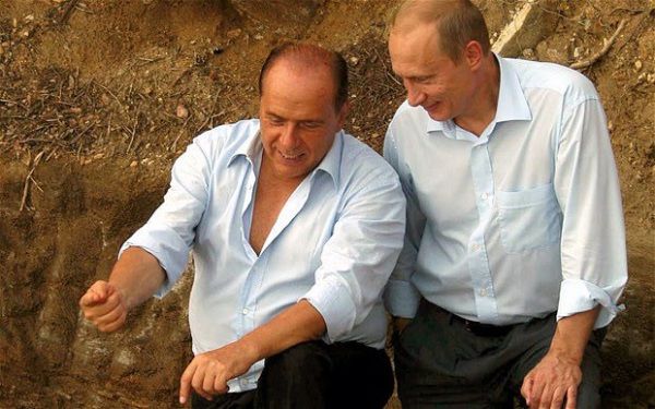 Путин и Берлускони встретились в горах Алтая.
