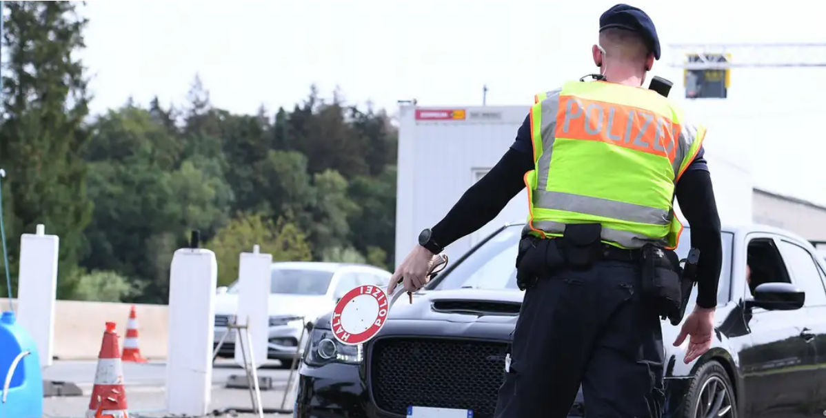 Germania introduce controale selective pe scară largă la frontiere.