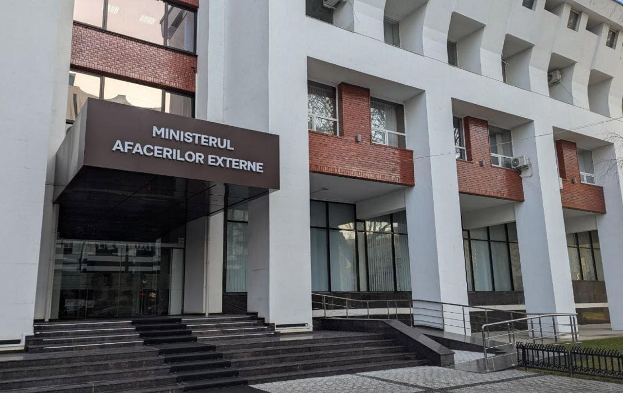 Услуги гражданского состояния в дипмиссиях Молдовы будут приостановлены в августе.